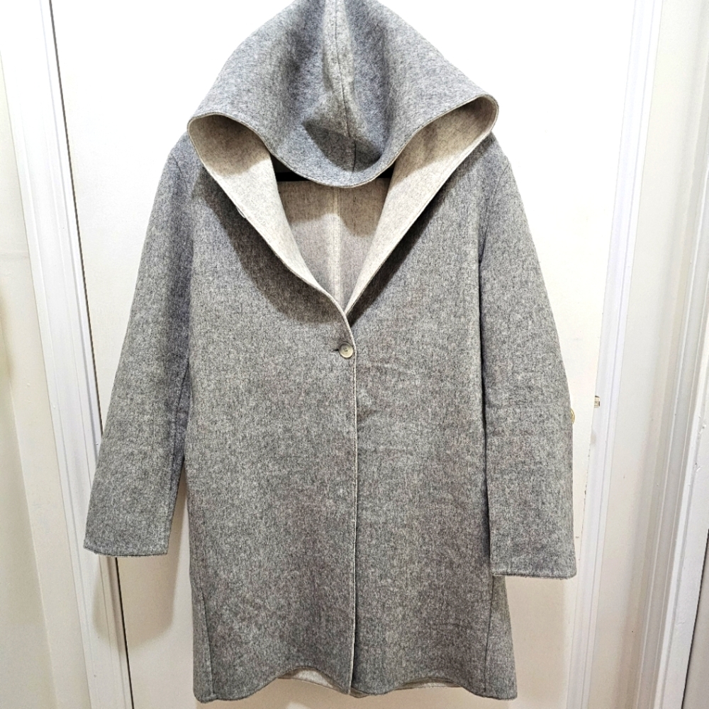 Uniqlo | 40% Wool Coat